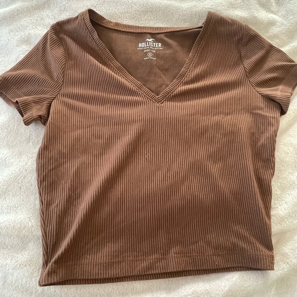brown hollister, v neck, baby tee, size small